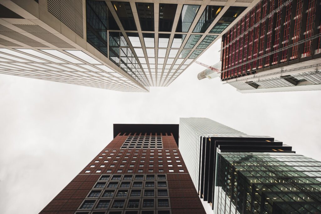 building-4891300_1920-1024×683